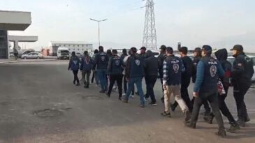 Depremzedelerin kimlikleriyle bahis vurgunu yapan 8 kişi yakalandı