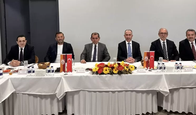 Galatasaray yönetimi ve Okan Buruk, Kahramanmaraş’ta iftara katıldı