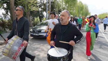 Ramazan Bayramı kortejinde çocuklar doyasıya eğlendi
