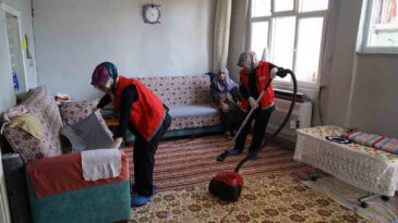 Kahramanmaraş’ta yaşlılara şefkat eli