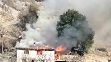 Andırın’da alev alev yanan ev kül oldu