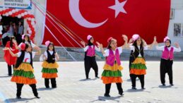 Kahramanmaraş’ta barınma merkezinde 23 Nisan coşkusu