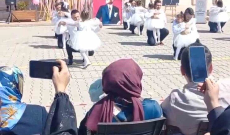 Kahramanmaraş’ta babalar ve çocuklardan özel gösteri