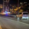 Hafif ticari araç anne ve kızına çarptı