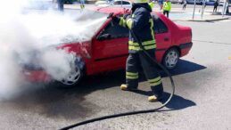 Kahramanmaraş’ta otomobil yangını