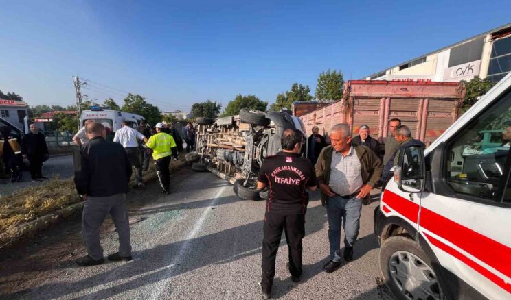 Kahramanmaraş’ta işçi servisi ile otomobil çarpıştı: 12 yaralı