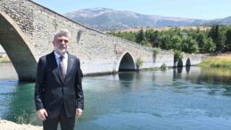 Depremde hasar gören 500 yıllık köprüde sona yaklaşıldı