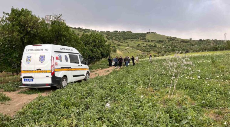 Otomobil içerisinde pompalı tüfekle öldürüldü