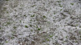 Kahramanmaraş’a ceviz büyüklüğünde dolu yağdı
