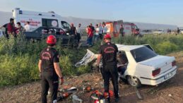 Kahramanmaraş’ta iki otomobil kafa kafaya çarpıştı: 6 yaralı