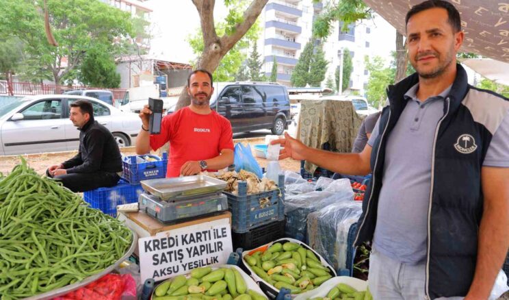 Pazarda kolay ödeme dönemi: İster kartla ister karekodla ödeme