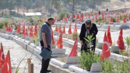 Kahramanmaraş’ta buruk bayramlaşma