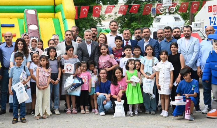 Kahramanmaraş’ta Şehit ve Gazi Çocuklarına Karne Şenliği