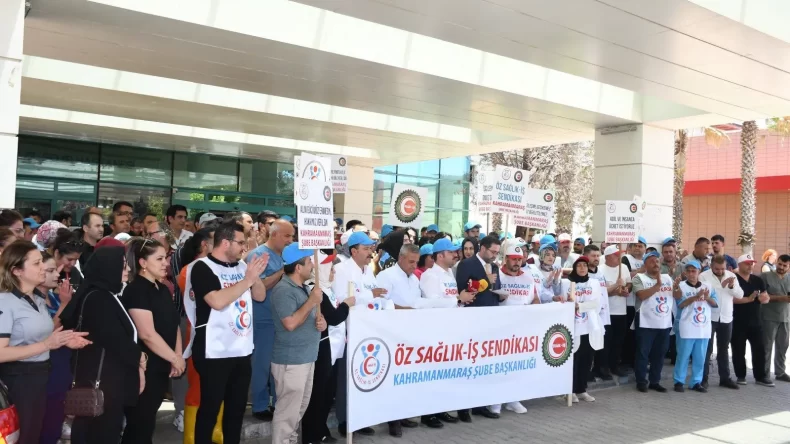 Öz Sağlık-İş Üyeleri Zam Teklifine Tepki Gösterdi