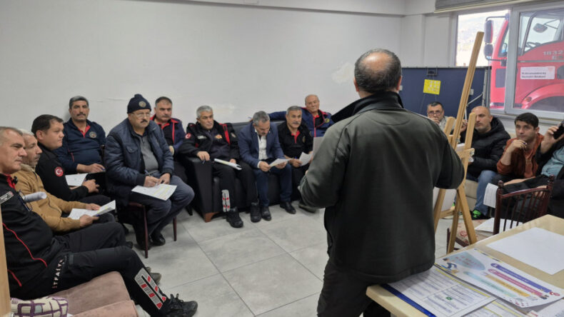İtfaiyecilere Hayat Kurtaran Eğitim: İlk Yardım Bilgileri Pekiştirildi