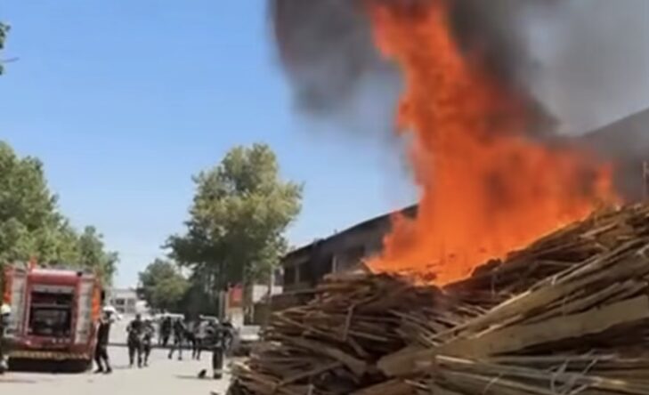 Kahramanmaraş’ta Ahşap Atölyesinde Yangın Çıktı