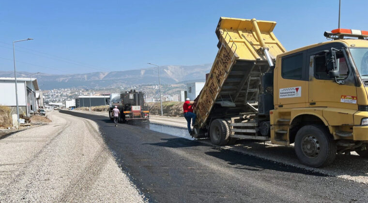 Yeni Sanayi Sitesi Yolu Etaplar Halinde Asfaltlanıyor
