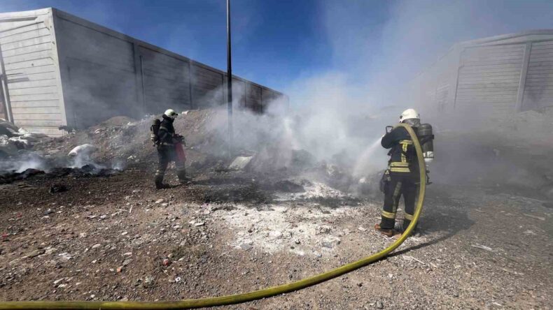 Kahramanmaraş’ta atık yangını