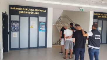 Uyuşturucu Satışı Yapan 3 Kişi Suçüstü Yakalandı!