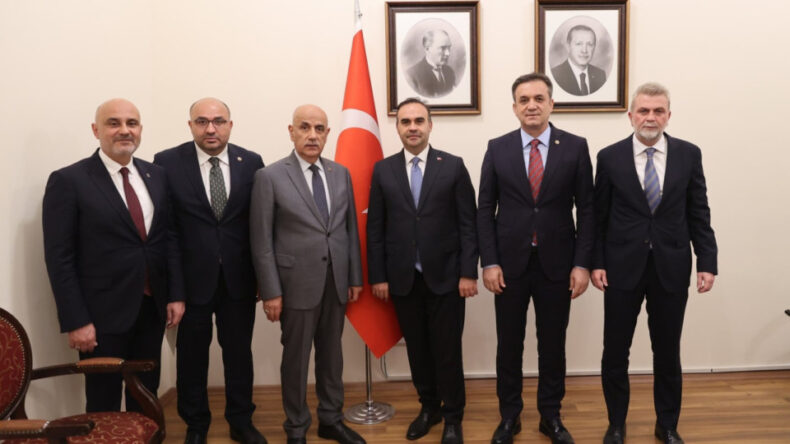 Başkan Görgel, Bakan Kacır’la Sanayi Görüşmesi Yaptı