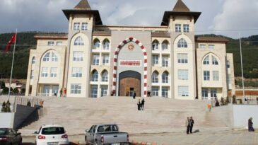 “Anneliğimi Çaldılar, Adalet İstiyorum”: Arıkan Sitesi Davası Ertelendi