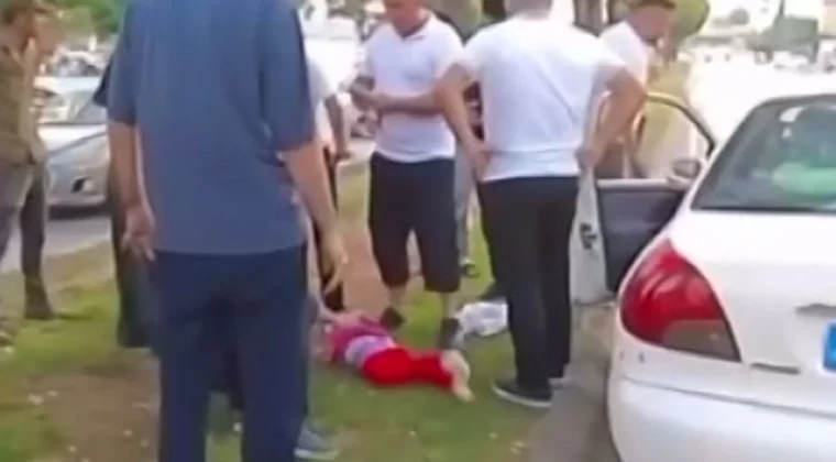 Yolun Karşısına Geçen Çocuklara Otomobil Çarptı: 2 Yaralı