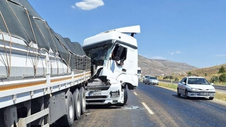 Kahramanmaraş-Göksun Yolunda Tır Kazası: 1 Yaralı