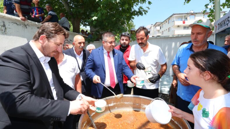 Onikişubat Belediyesi’nden Ilıca’da aşure ikramı
