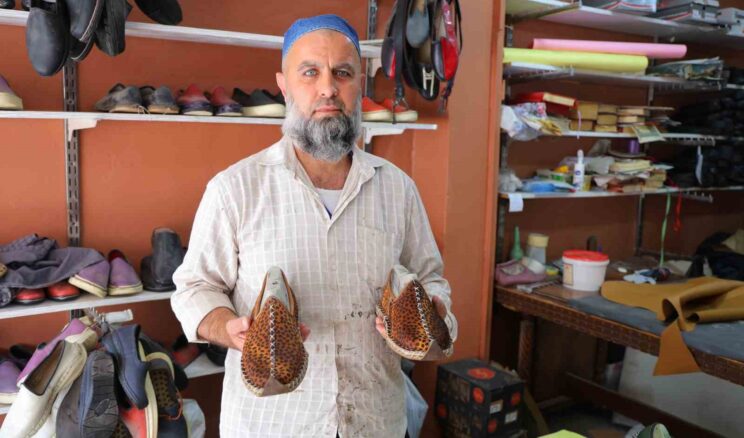 Tescilli Maraş yemenisi yazın ayak dostu