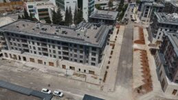 Kahramanmaraş’ta deprem konutları yükseliyor, şehir merkezi yeniden ayağa kalkıyor