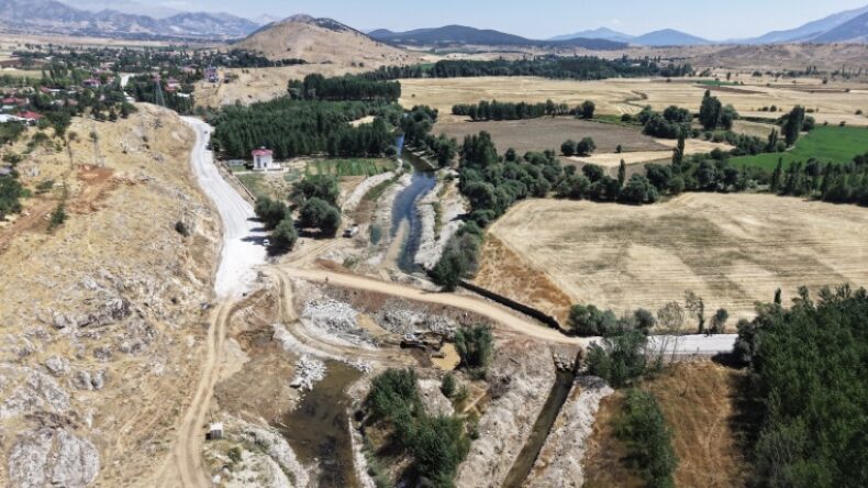 Büyükşehir’den Göksun’a Yeni Köprü: 50 Yıllık Sorun Çözülüyor