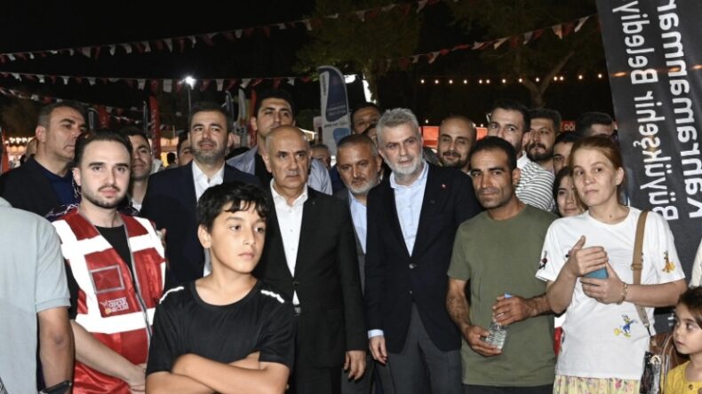 Başkan Görgel, Ağustos Fuarı’nda Esnaf ve Vatandaşlarla Buluştu