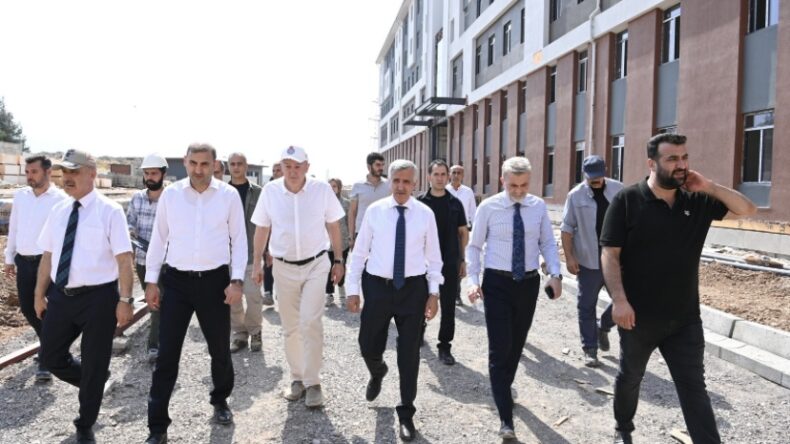 Üniversiteli Gençler İçin Modern Yurt ve Sosyal Tesisler İnşa Ediliyor