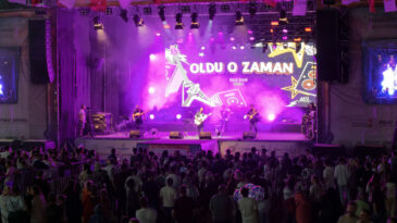 KAFUM’da Rock Rüzgarı: “Oldu O Zaman” Kahramanmaraş’ta Sahne Aldı
