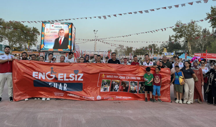 Engelli Bireyler Ağustos Fuarı’nda Gönüllerince Eğlendi