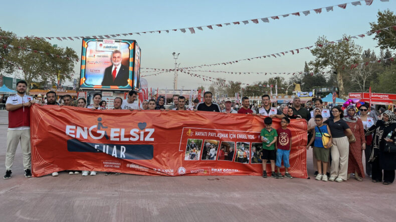 Engelli Bireyler Ağustos Fuarı’nda Gönüllerince Eğlendi