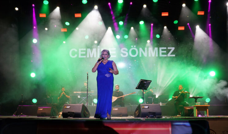 Cemile Sönmez KAFUM’da Unutulmaz Bir Konser Verdi