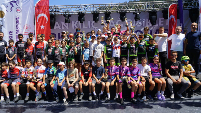 Başkonuş Yaylası’nda Pedallar Zafer İçin Döndü: İşte Şampiyonlar