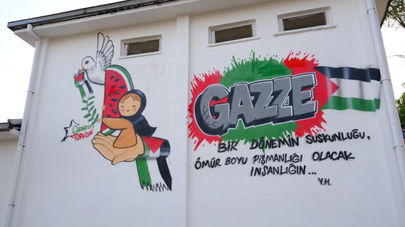 Filistin’e Sanatla Destek: Trafolar Vicdan Anıtına Dönüştü