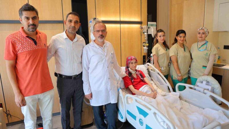 Dünyada 4 vakadan biri olan Myastenia Gravis hastası Türkiye’de tedavi edildi