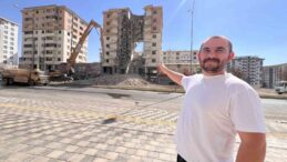 Yıkım çalışması sürüyor: Ortasında dev boşluk kalan bina dikkat çekti