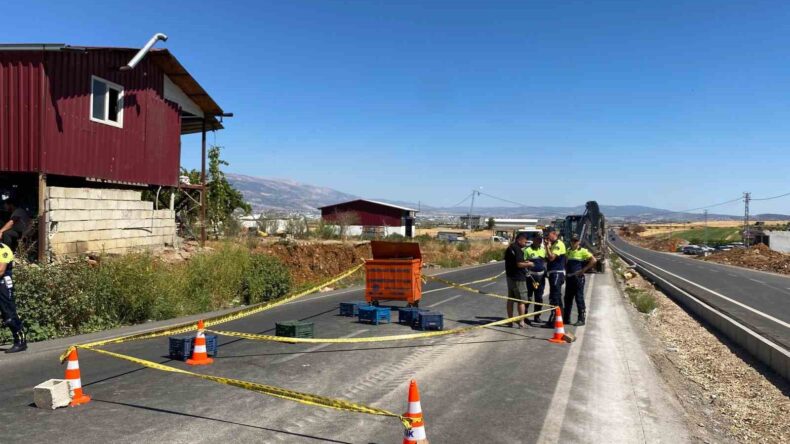 İş makinesi kardeşlere çarptı: 2 yaşındaki Hatice öldü, abisi ağır yaralandı