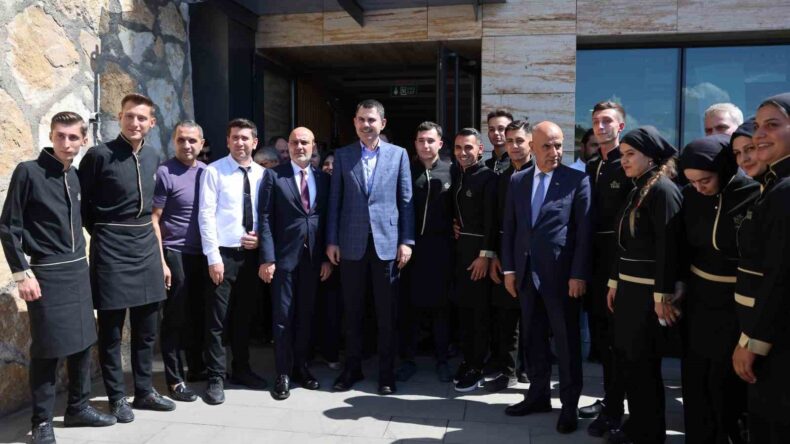 Bakan Kurum: “Deprem bölgesinde her üç depremzededen ikisi evine kavuştu”