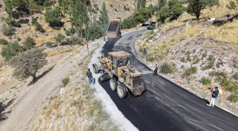 Büyükşehir’den Göksun Kırsalına 12 Milyon TL’lik Yol Yatırımı