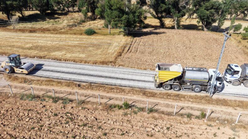 Büyükşehir, Afşin’de Kırsal Mahallelerin Ulaşımını Güçlendiriyor