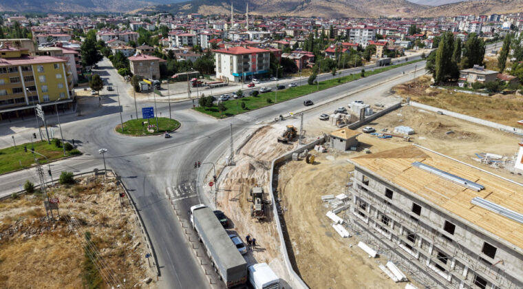 Büyükşehir’den Göksun’a 200 Milyon TL’lik Dev Yol Yatırımı