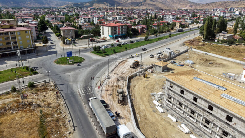 Büyükşehir’den Göksun’a 200 Milyon TL’lik Dev Yol Yatırımı