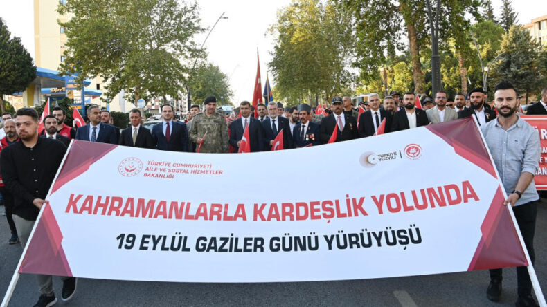 19 Eylül Gaziler Günü Kortej Yürüyüşü Düzenlendi