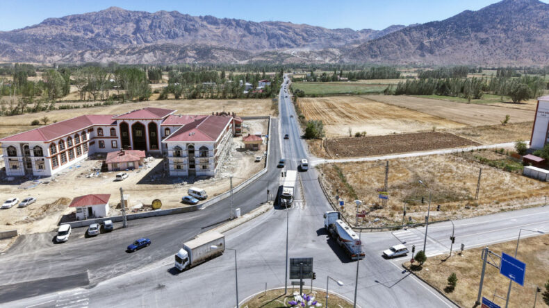 Büyükşehir’den Göksun’daki Ulaşım Sorunlarına Kalıcı Çözümler