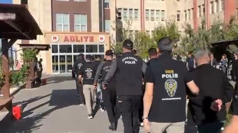 Alışveriş siteleri üzerinden 60 milyon TL’lik vurguna 9 tutuklama
